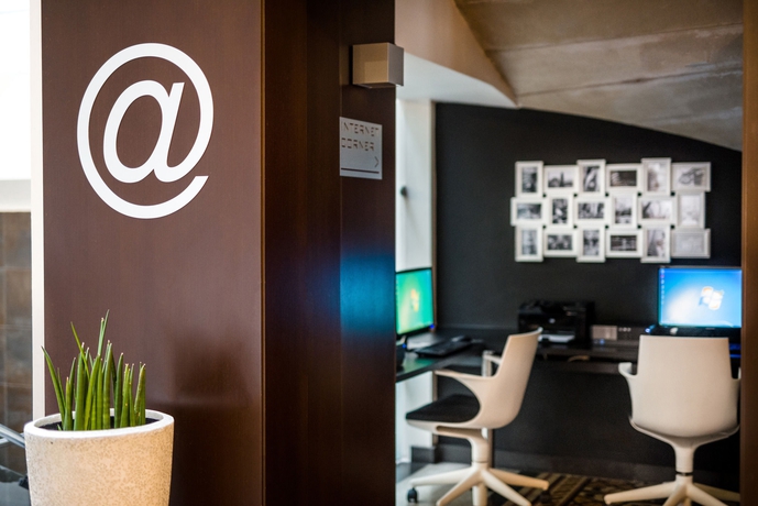 Imagen de los interiores del Hotel Ikonik Parlament. Foto 21