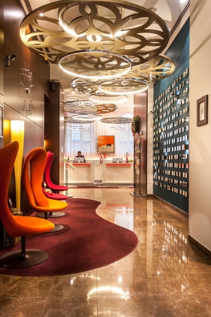 Imagen de los interiores del Hotel Ikonik Parlament. Foto 22