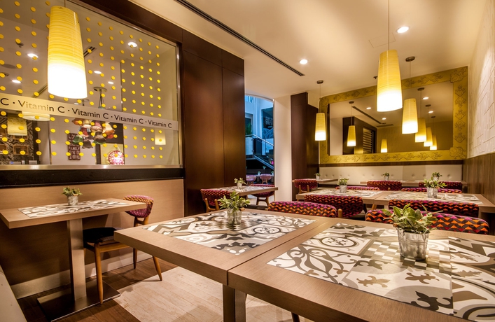 Imagen del bar/restaurante del Hotel Ikonik Parlament. Foto 9