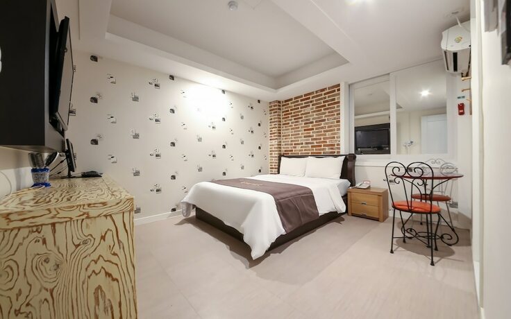 Imagen de la habitación del Hotel Iksan Banditburi. Foto 16