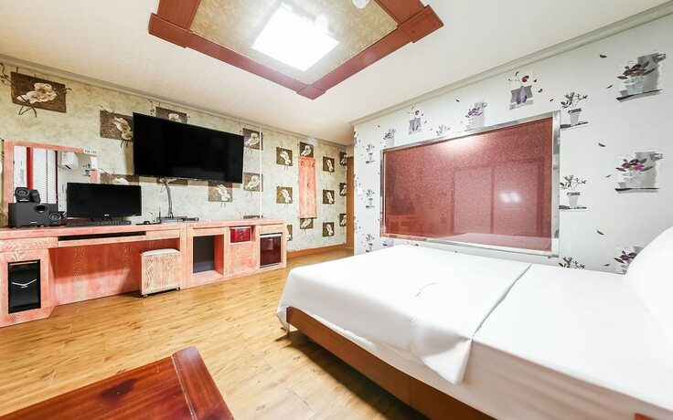 Imagen general del Hotel Iksan Bee. Foto 8