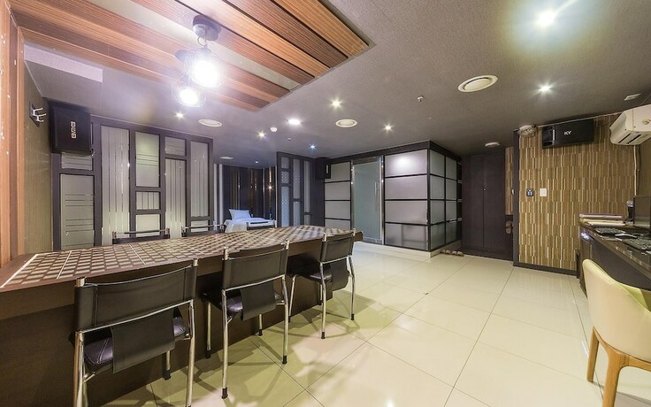 Imagen de la habitación del Hotel Iksan Choco. Foto 14