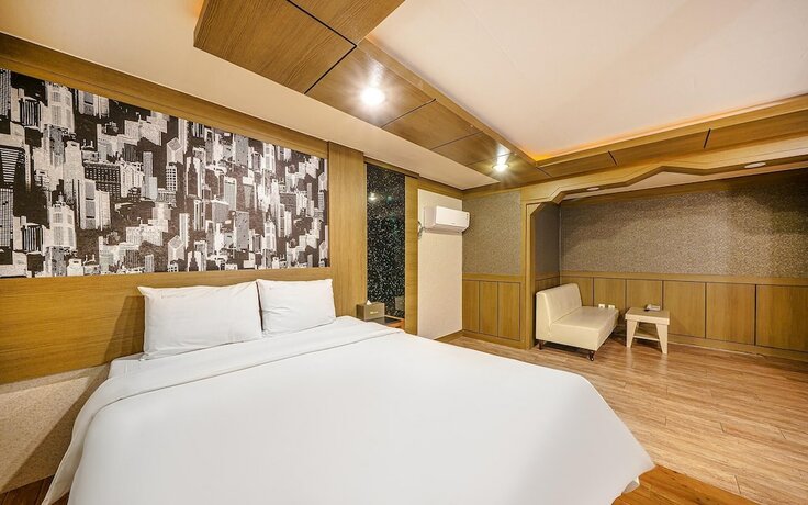 Imagen de la habitación del Hotel Iksan Inn. Foto 14