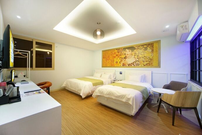 Imagen de la habitación del Hotel Iksan Jaja. Foto 10