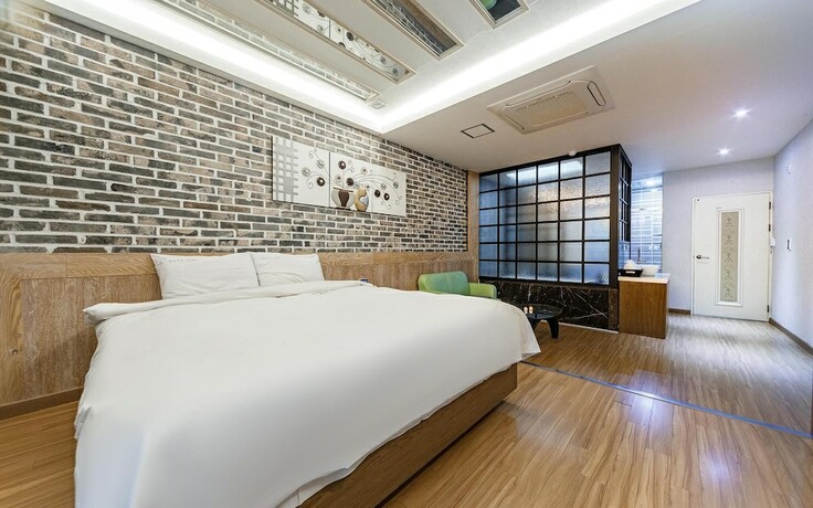 Imagen general del Hotel Iksan Jaja. Foto 6