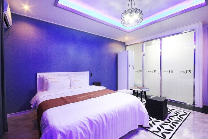 Imagen general del Hotel Iksan Jb. Foto 13