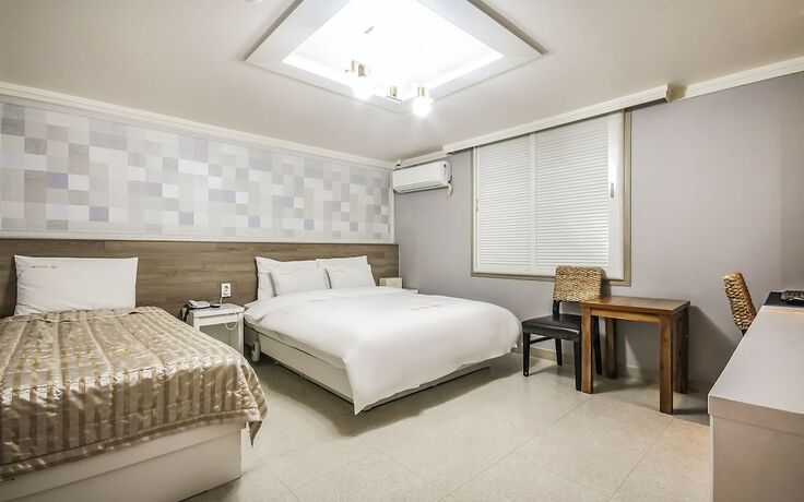 Imagen de la habitación del Hotel Iksan Jjak. Foto 14