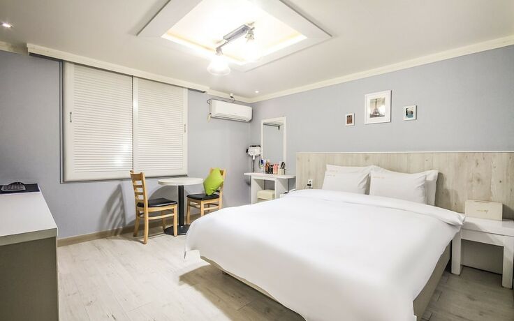 Imagen de la habitación del Hotel Iksan Jjak. Foto 20