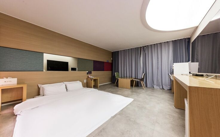 Imagen de la habitación del Hotel Iksan K 123. Foto 12