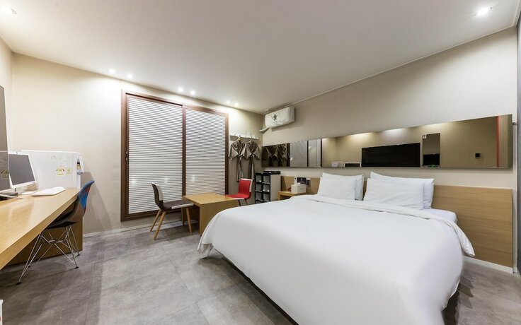 Imagen de la habitación del Hotel Iksan K 123. Foto 13