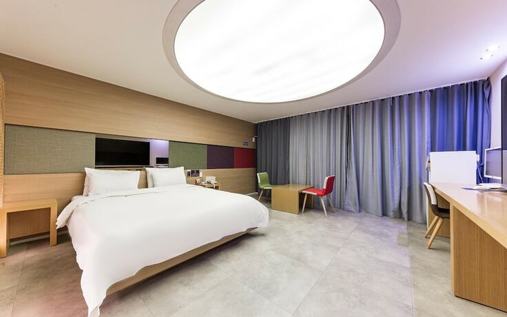 Imagen de la habitación del Hotel Iksan K 123. Foto 15