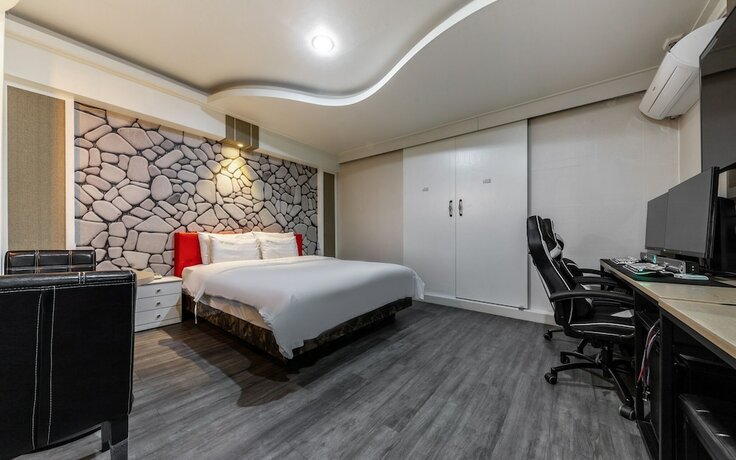 Imagen de la habitación del Hotel Iksan M Plus. Foto 16