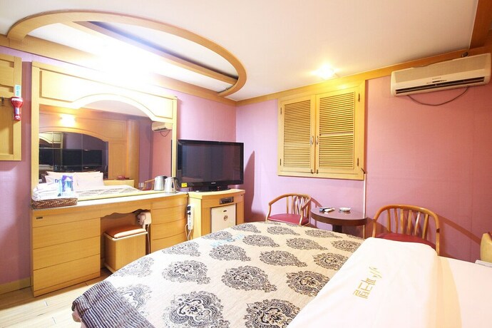 Imagen de la habitación del Hotel Iksan N Parktel. Foto 19