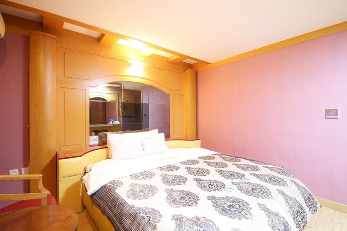 Imagen de la habitación del Hotel Iksan N Parktel. Foto 30