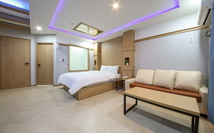 Imagen de la habitación del Hotel Iksan Olive. Foto 26