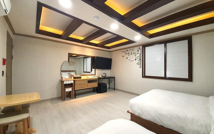 Imagen de la habitación del Hotel Iksan Rest. Foto 16
