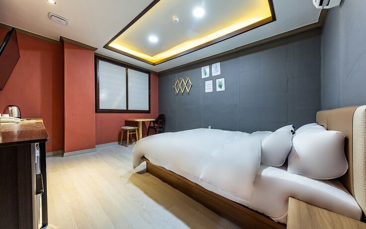 Imagen general del Hotel Iksan Rest. Foto 3