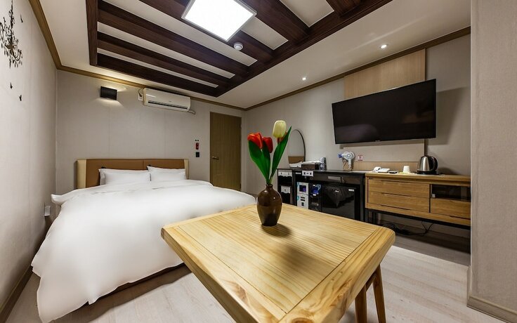 Imagen de la habitación del Hotel Iksan Rest. Foto 19