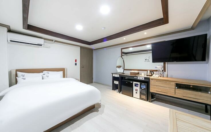 Imagen general del Hotel Iksan Rest. Foto 9