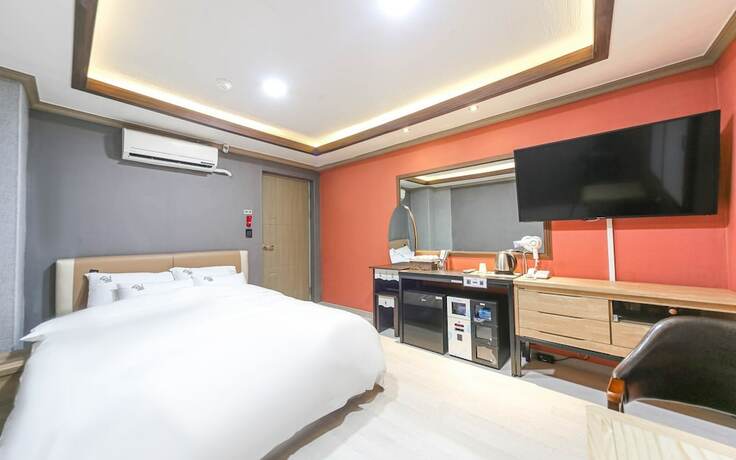 Imagen general del Hotel Iksan Rest. Foto 10