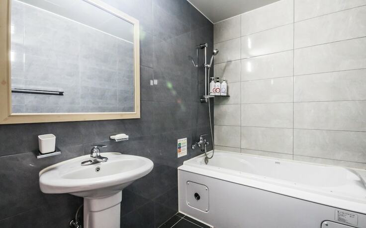 Imagen general del Hotel Iksan Rings. Foto 6