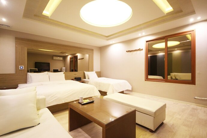 Imagen de la habitación del Hotel Iksan Shilla. Foto 11