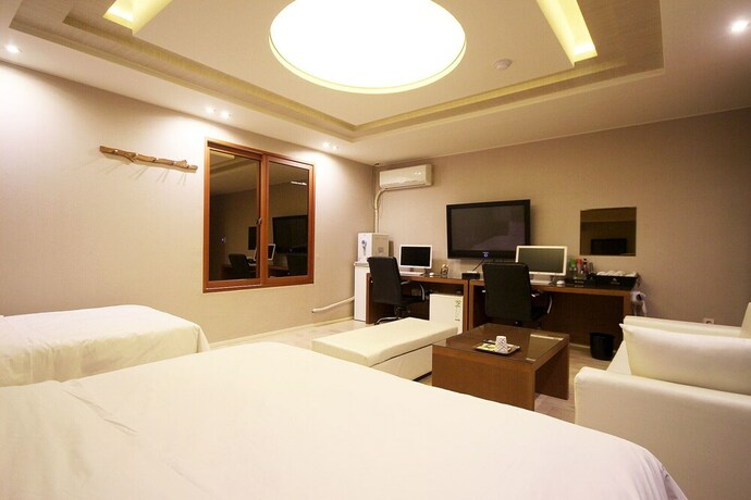 Imagen de la habitación del Hotel Iksan Shilla. Foto 19
