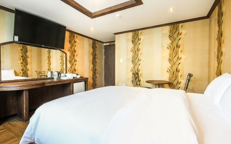 Imagen de la habitación del Hotel Iksan Sinseong. Foto 16