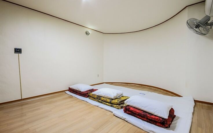 Imagen general del Hotel Iksan Stay Today. Foto 9