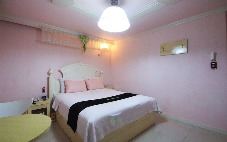 Imagen de la habitación del Hotel Iksan Vitamin. Foto 17