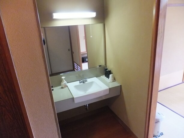 Imagen general del Hotel Ikuji Onsen Tanakaya. Foto 7