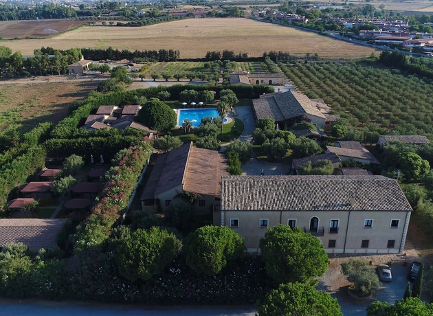 Imagen general del Hotel Il Borghetto Beach Club Resort. Foto 1