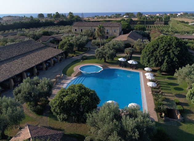 Imagen de la piscina del Hotel Il Borghetto Beach Club Resort. Foto 19