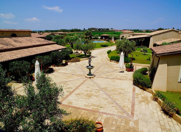 Imagen general del Hotel Il Borghetto Beach Club Resort. Foto 3