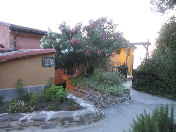 Imagen de los exteriores del Hotel Il Borgo Di Campi. Foto 12