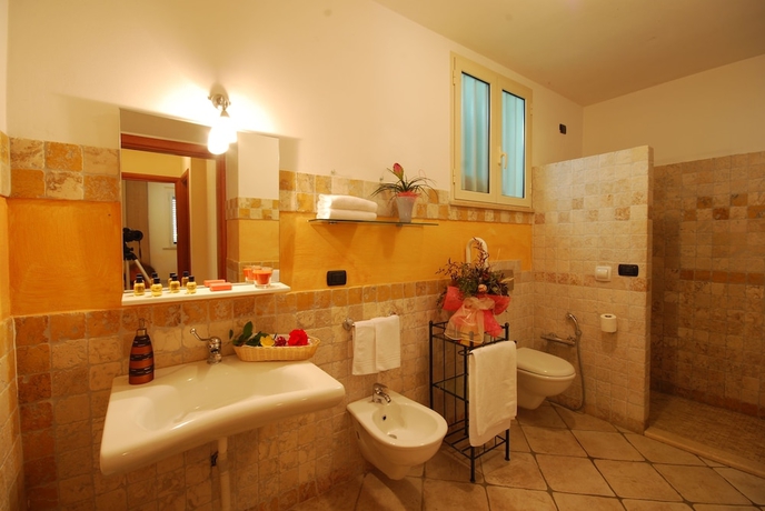 Imagen de la habitación del Hotel Il Borgo Residence. Foto 5