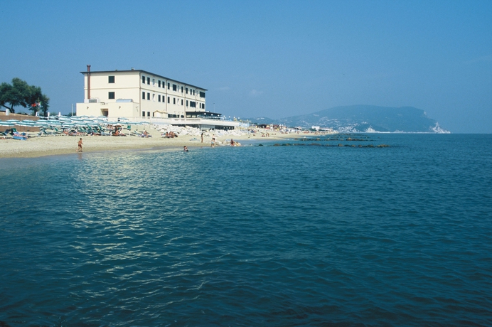 Imagen de los exteriores del Hotel Il Brigantino. Foto 6