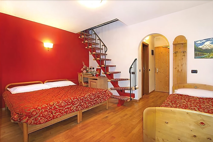Imagen de la habitación del Hotel Il Caminetto, Canazei. Foto 4