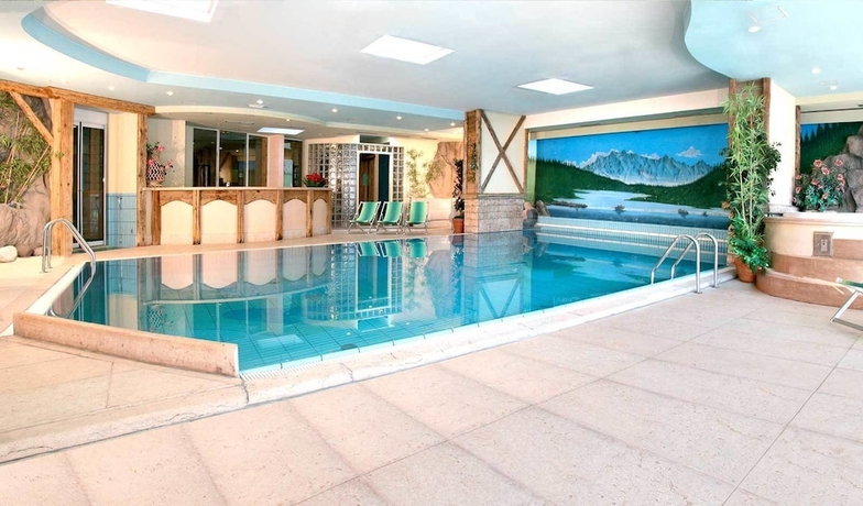 Imagen de la piscina del Hotel Il Caminetto, Canazei. Foto 19