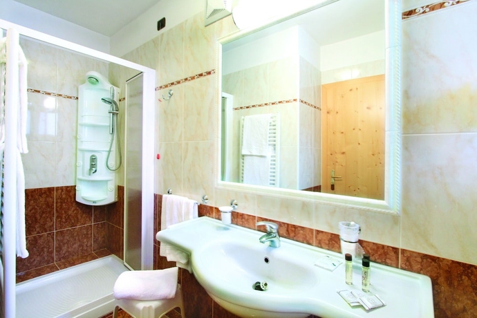 Imagen de la habitación del Hotel Il Caminetto, Canazei. Foto 16