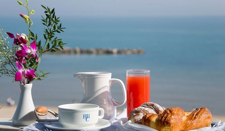Imagen general del Hotel Il Caminetto, Porto San Giorgio. Foto 3