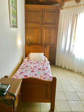 Imagen de la habitación del Hotel Il Castagno. Foto 9