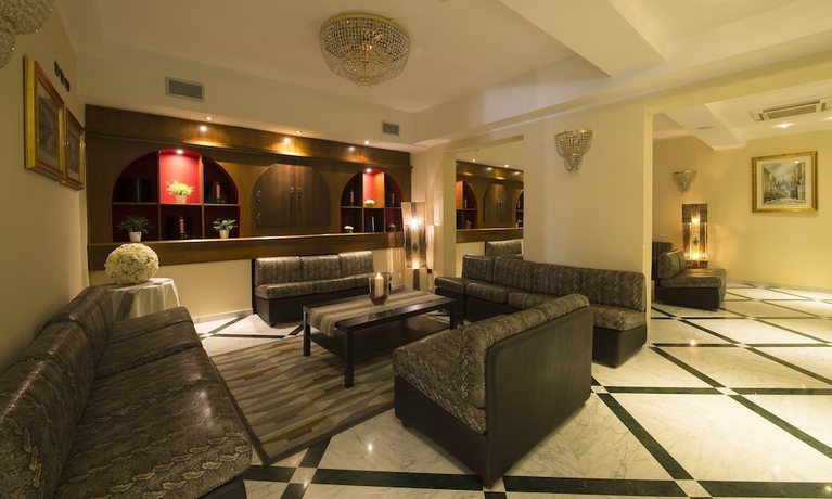 Imagen de los interiores del Hotel Il Castelletto, Casarile. Foto 19