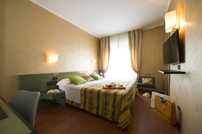 Imagen de la habitación del Hotel Il Castelletto, Casarile. Foto 10