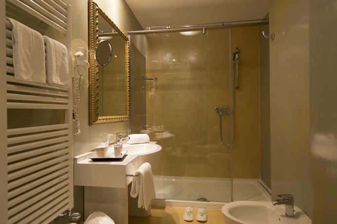 Imagen de la habitación del Hotel Il Castelletto, Casarile. Foto 16