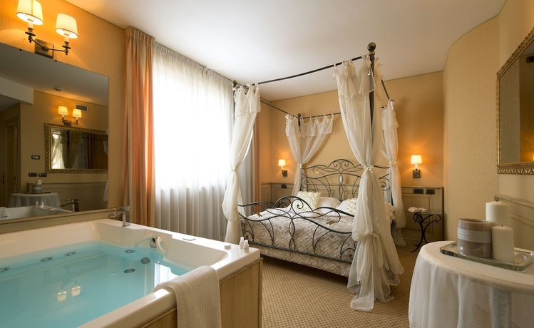 Imagen de la habitación del Hotel Il Castelletto. Foto 2