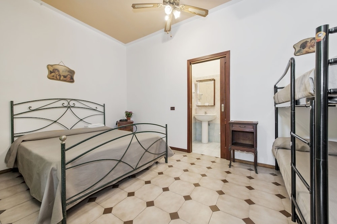 Imagen de la habitación del Hotel Il Castelletto, Roma. Foto 10