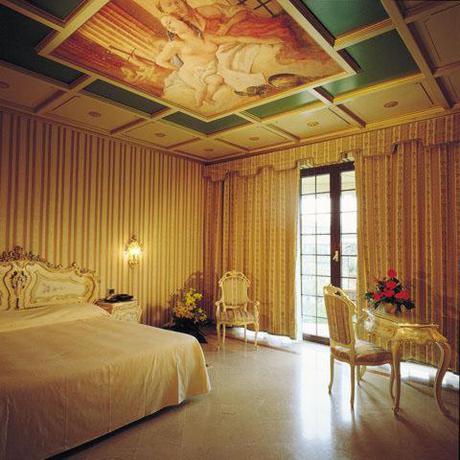 Imagen de la habitación del Hotel Il Castello Di San Gaudenzio. Foto 8