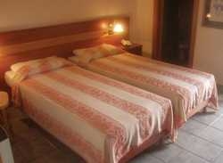 Imagen de la habitación del Hotel Il Castello - Holiday Village Alabirdi. Foto 3