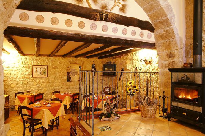 Imagen del bar/restaurante del Hotel Il Castello, Petralia Sottana. Foto 4